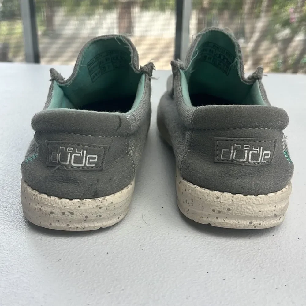 Hey Dude Wally Youth Stretch Grey Round Toe Low Cut Memory Foam Chukka Loafer Y1 - Picture 4 of 8